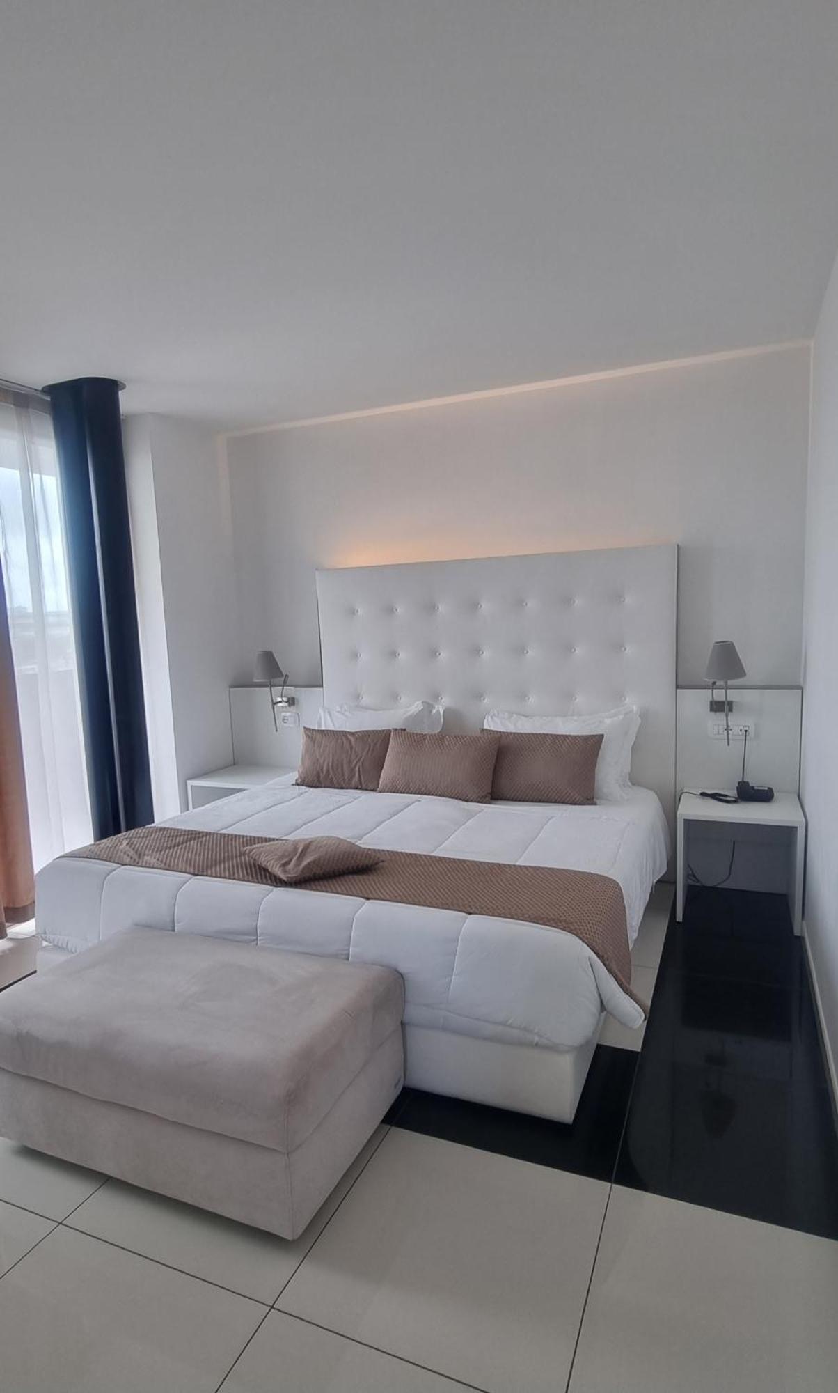 Hotel Rossini 4S リニャーノ・サッビアドーロ エクステリア 写真