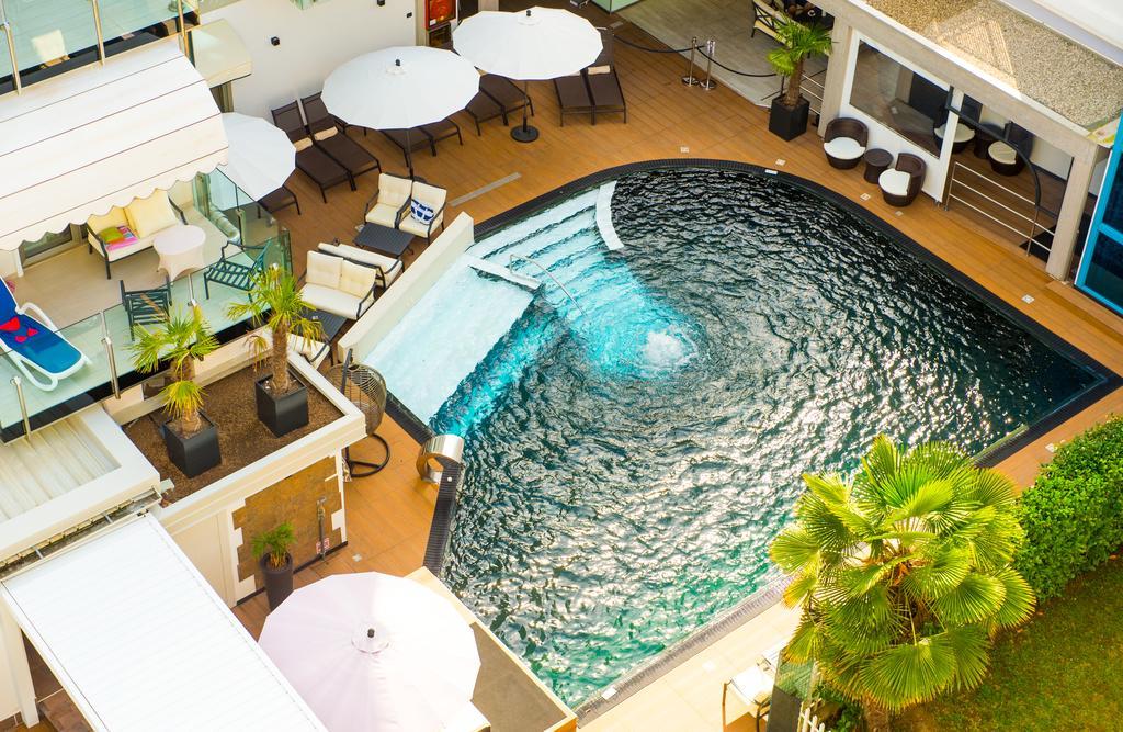 Hotel Rossini 4S リニャーノ・サッビアドーロ エクステリア 写真